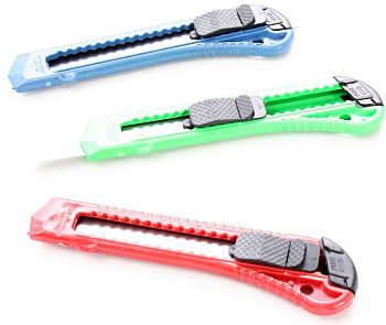 Нож канцелярский 18мм на блистере