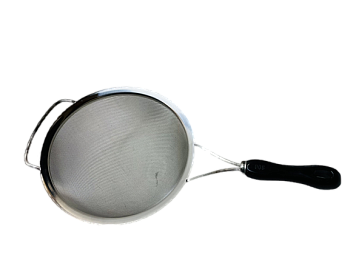 Сито с пластиковой ручкой 24см 1/100